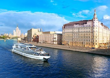 Круиз с детьми на яхте «Рэдиссон Ройал» по Москве-реке
